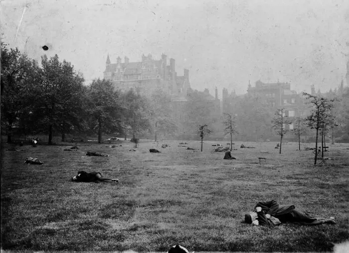 This Photograph Was Taken In 1902 By Author And Journalist Jack London During His Time Documenting Poverty In London’s East End