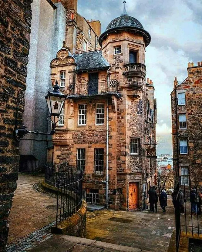 One Of Edinburgh Old Town’s Finest Hidden Gems, The Writers' Museum