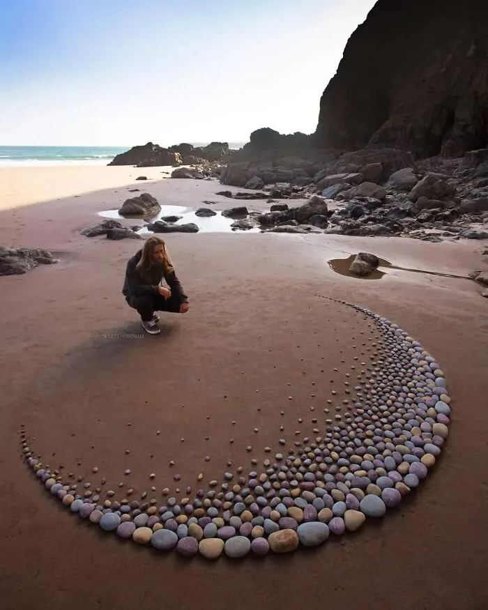 47 Patience-Requiring Land Art Pieces Made With Natural Materials Created By This Artist (New Pics)