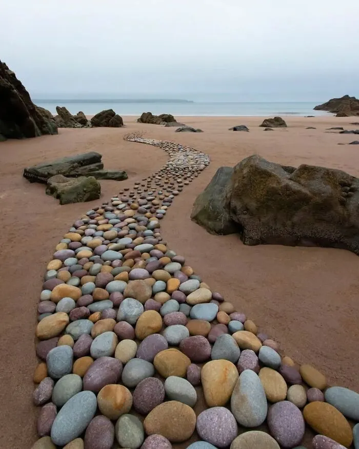 47 Patience-Requiring Land Art Pieces Made With Natural Materials Created By This Artist (New Pics)