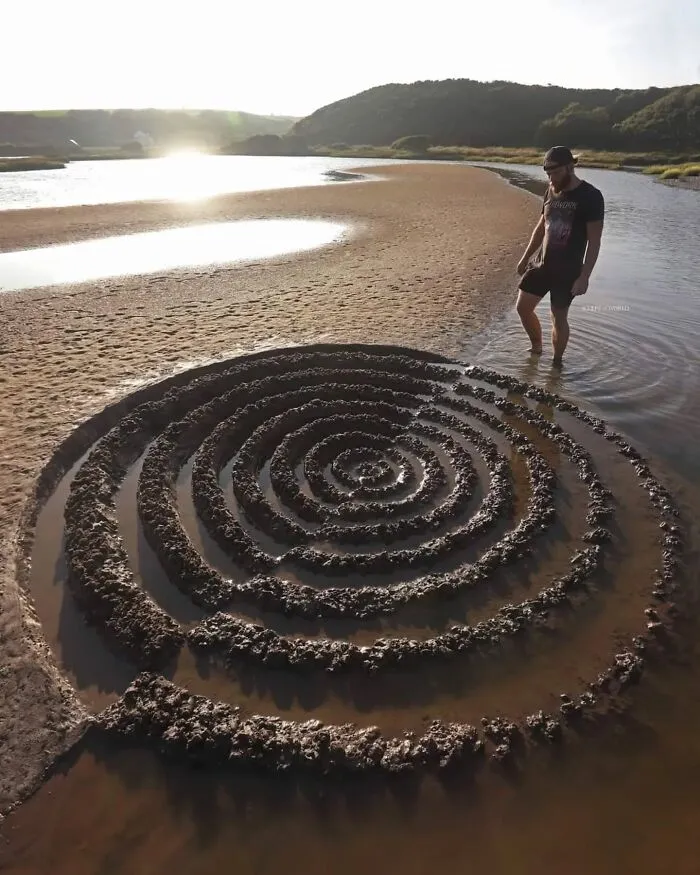 47 Patience-Requiring Land Art Pieces Made With Natural Materials Created By This Artist (New Pics)