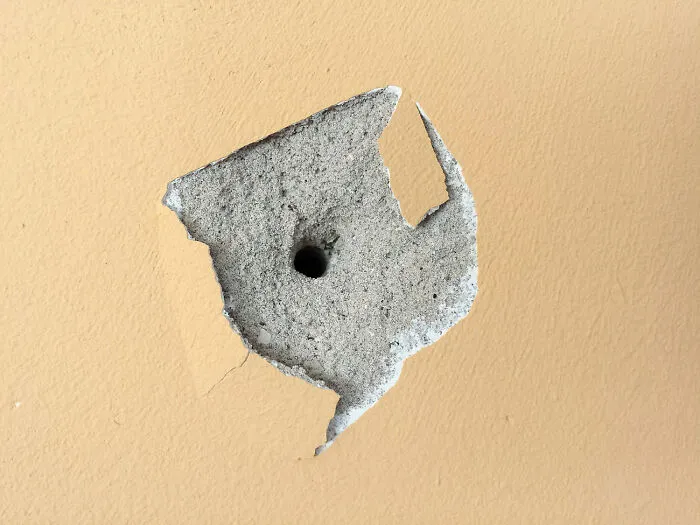 40 Nasty Things Folks Did That Left Their Partners Shocked, Grossed Out, And Even Traumatized