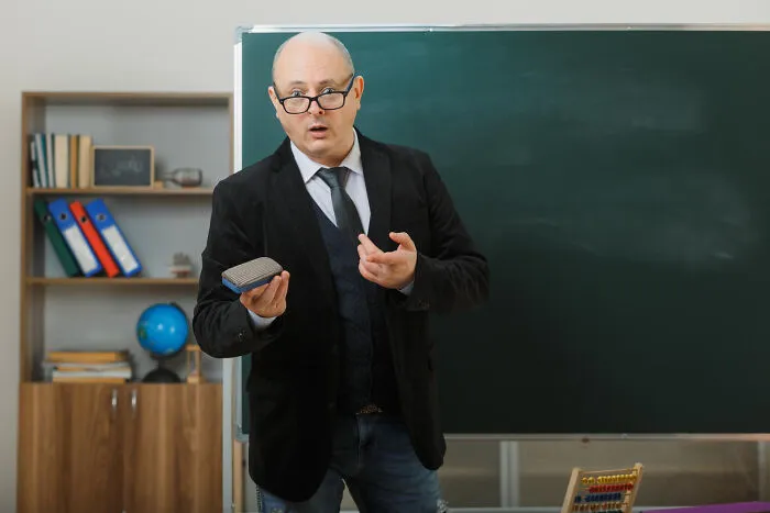 From Shocking To Hilarious, Folks Narrate 29 Unforgettable Incidents That Shook Their Schools
