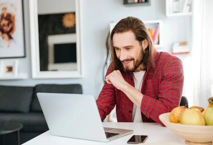 30 People Who Came Across Their Significant Other’s Posts On Reddit Detail What Happened Next