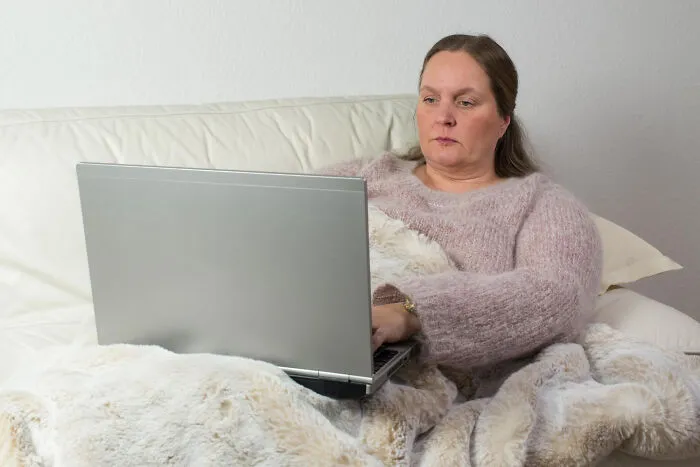 30 People Who Came Across Their Significant Other’s Posts On Reddit Detail What Happened Next