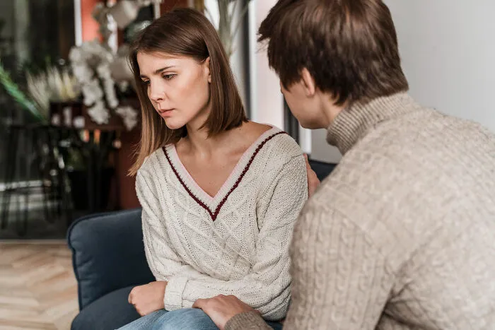 30 People Who Came Across Their Significant Other’s Posts On Reddit Detail What Happened Next