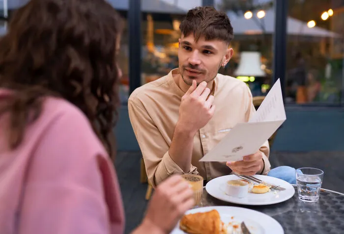 35 Women Reveal The Most Absurd Dealbreakers That Ruined Relationships, Leaving Men Totally Clueless