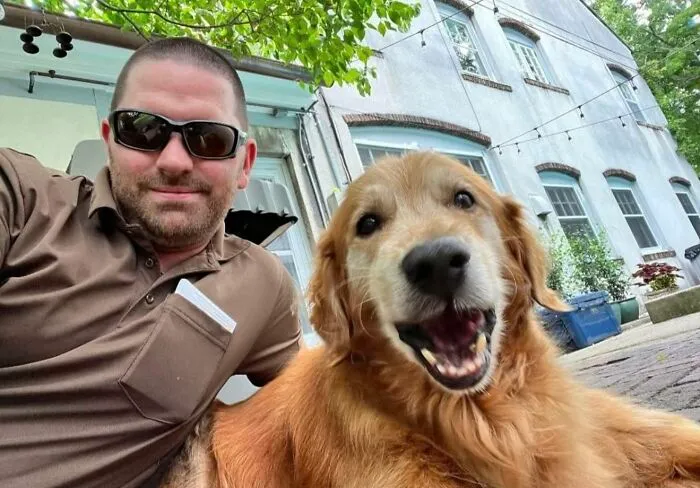 50 Of The Cutest Dogs And Other Pets UPS Drivers Met While On The Job (New Pics)