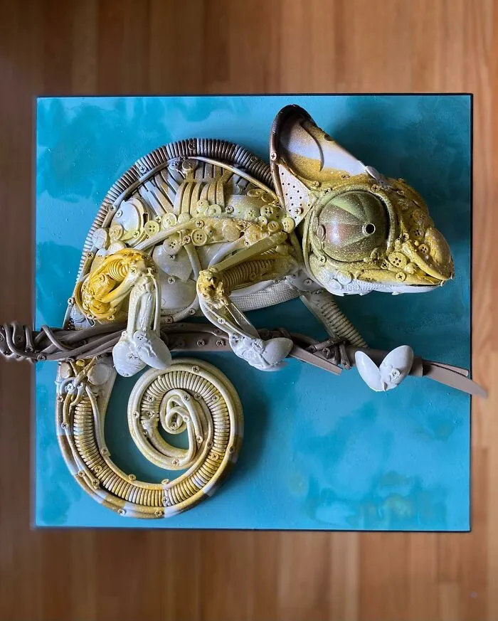 This Artist Creates Incredible Sculptures Out Of Stuff That's Been Thrown Away (30 Pics)