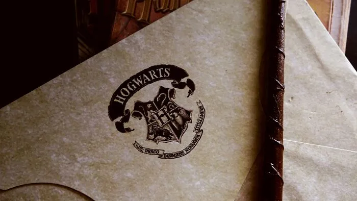 Folks Are Intrigued By These 32 Mysteries From The Early Internet Days That Were Never Solved