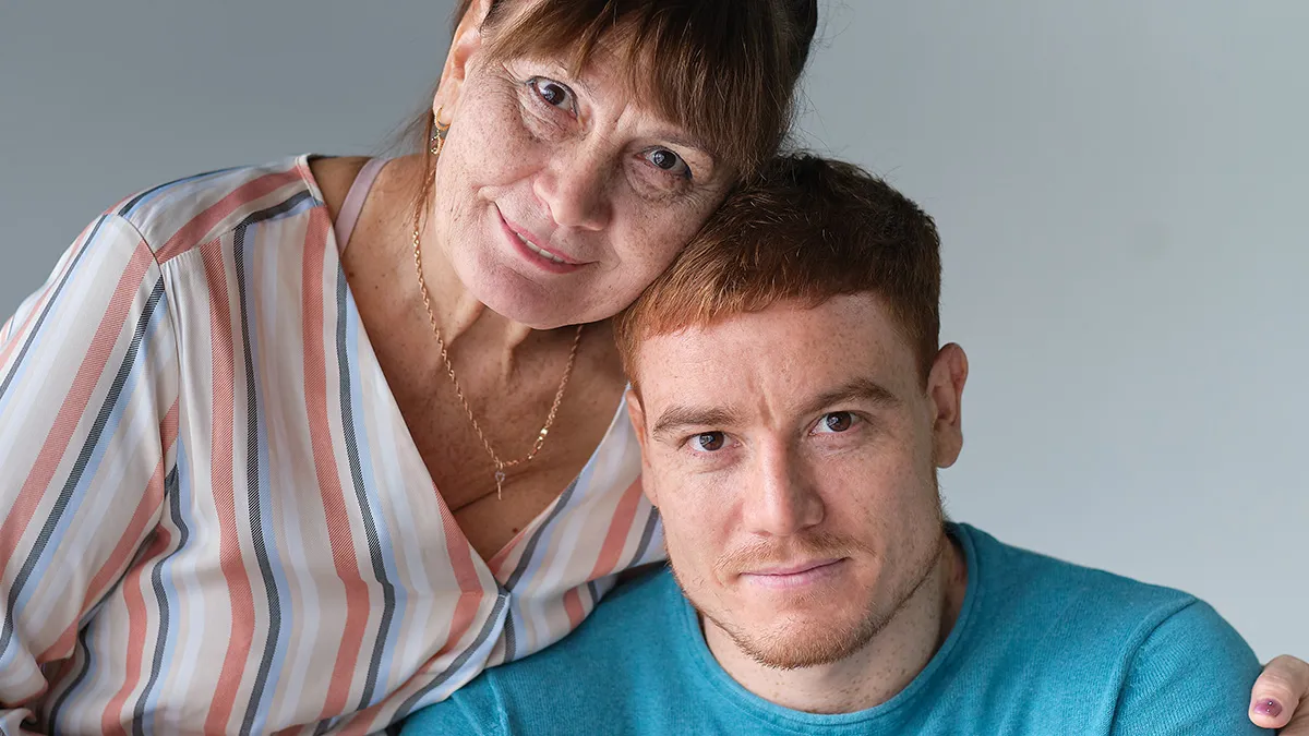 Woman Is Uncomfortable With Boyfriend And His Mom’s Relationship, Asks If This Is Normal