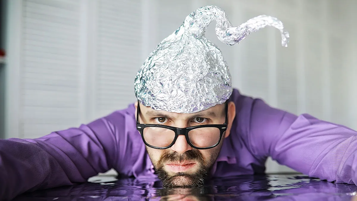 38 Unbelievable Cases Of People Being Stupid Together