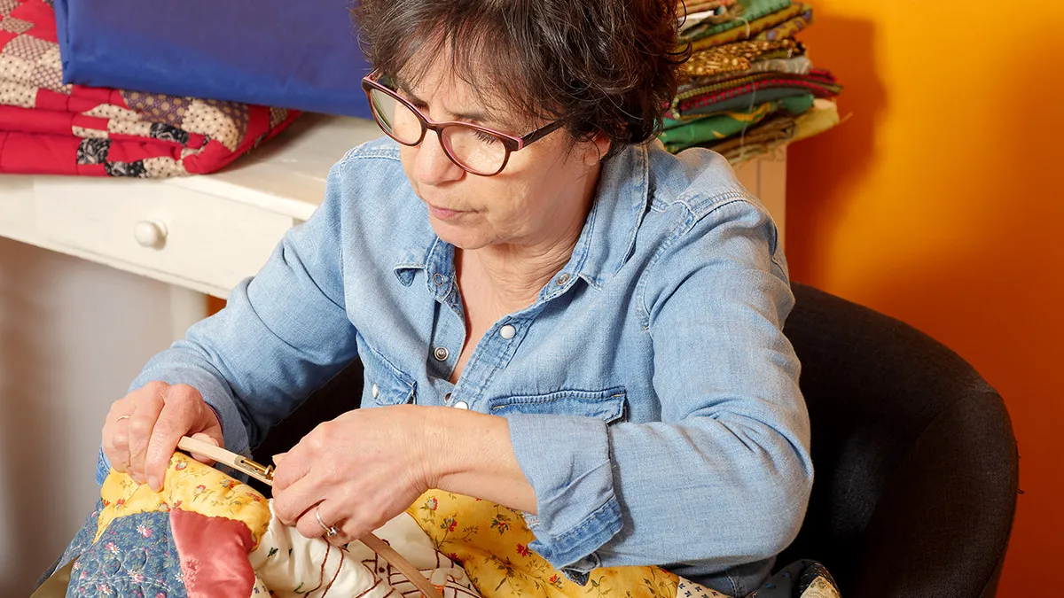 Childfree Woman Upset That MIL Refuses To Make Her A Family Quilt, Gets A Reality Check Online