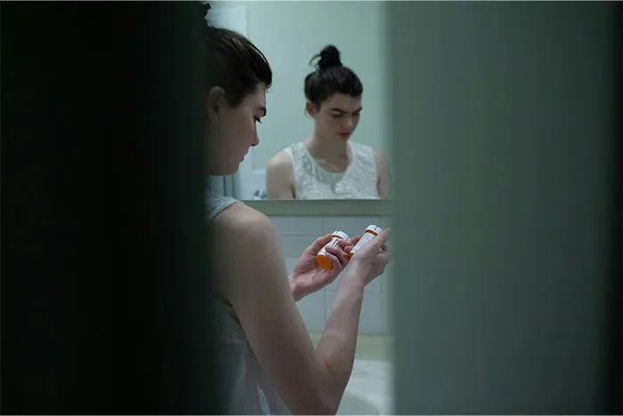 “Faked A Miscarriage In My All-White Bathroom”: 47 Things That Got Guests Banned For Good