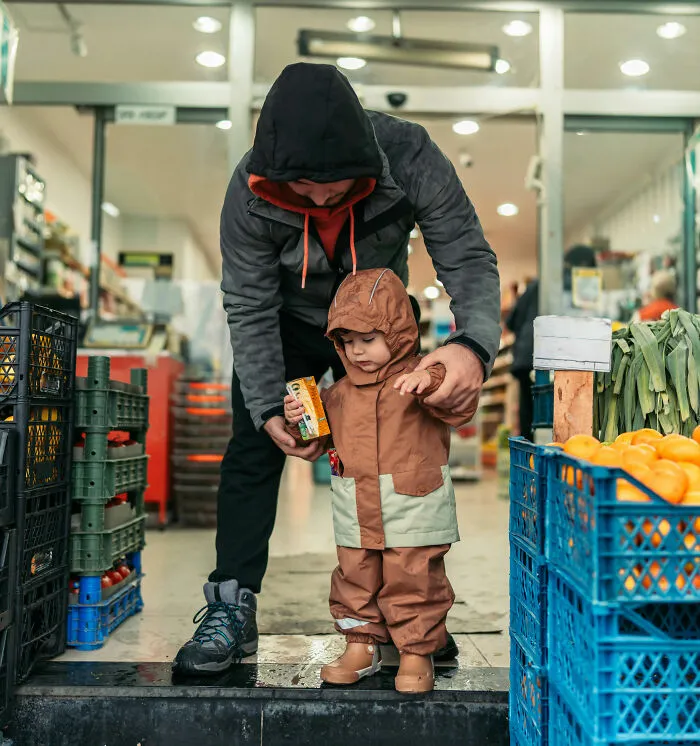 42 Parents Reveal Weird Life Hacks They Rely On To Keep Their Kids Happy And Behaving