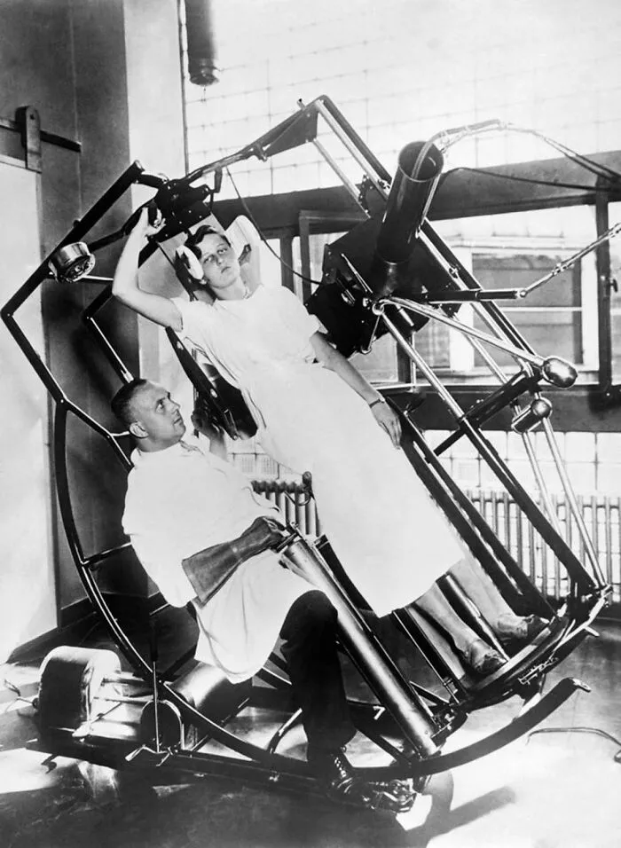 An Early X-Ray Machine 