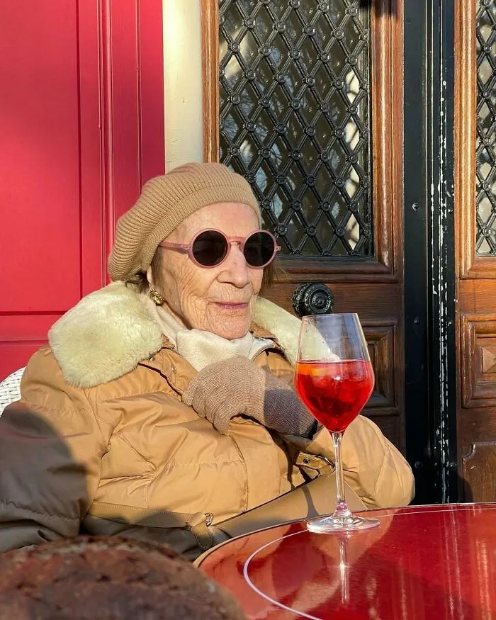 50 Classy Grandparents Proving That Being Cool Has Nothing To Do With How Old You Are