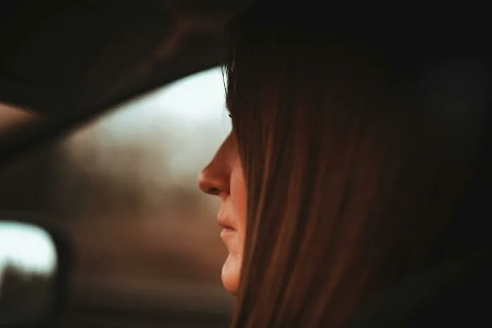 Your Rideshare Driver Insists On Keeping All The Windows Shut Tight In The Summer Heat, Saying, “AC Costs Too Much.”