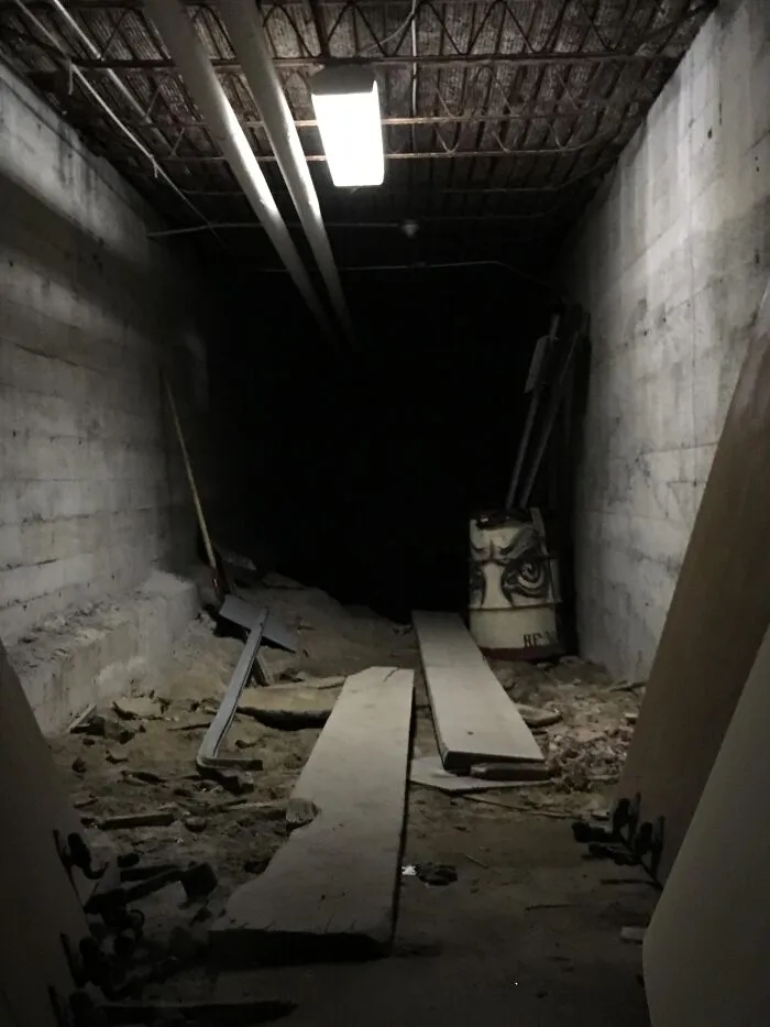 37 Underground Workers Share The Most Disturbing Stories, And They’re Not For The Faint Of Heart
