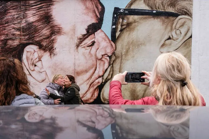 This Street Photographer Proves That Timing Is Everything, And Here Are His 36 New Shots