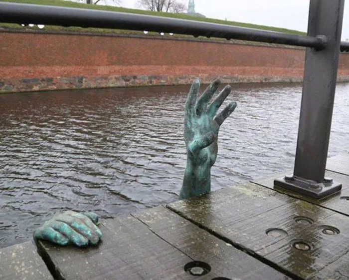Artwork Dedicated To Drowned Refugees By Anonymous Artist In Helsingør, Denmark