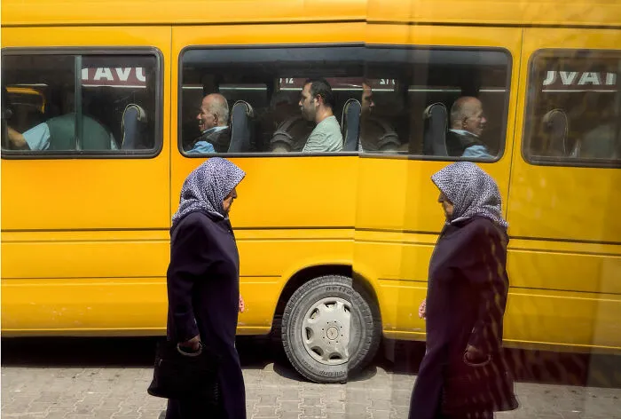 Life In Istanbul Through 50 Unforgettable Street Photographs By Yücel Çetin