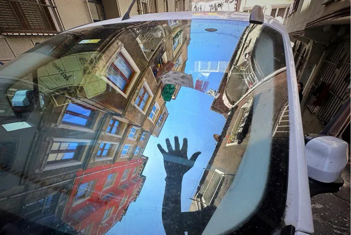 Life In Istanbul Through 50 Unforgettable Street Photographs By Yücel Çetin
