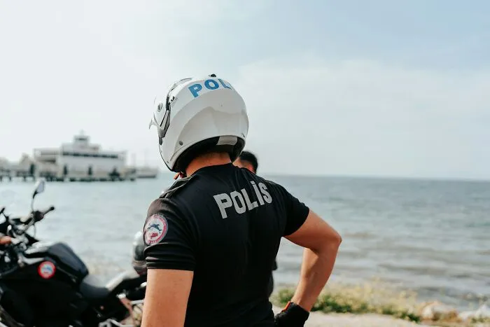 47 Times Police Officers Wrongly Accused People Of Ridiculous Things