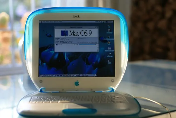 30 Things Hailed As “The Next Big Thing” That Ended Up Being Total Flops Instead