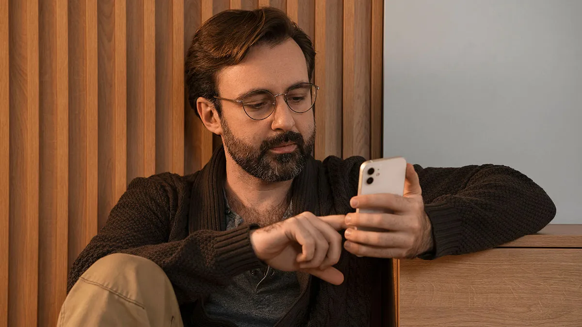 “My Best Friend’s Husband Went Through My Phone, And It Ended Our Friendship”