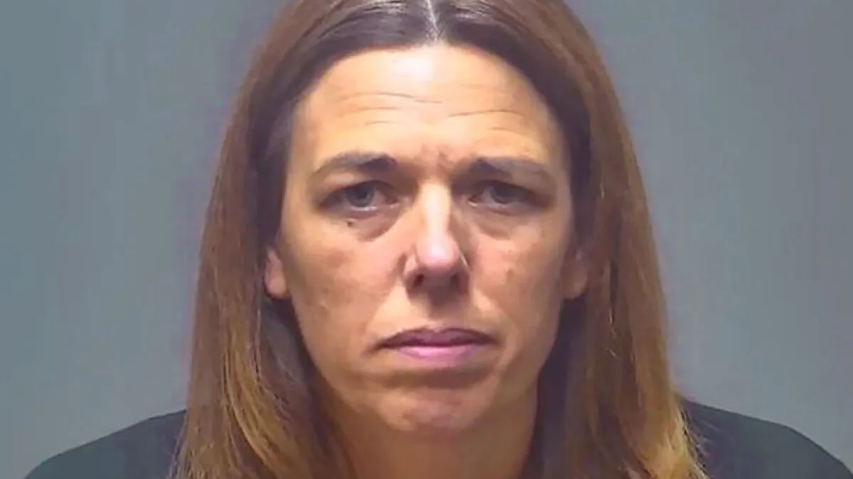 Psychological Expert Reveals Why Mom Anonymously Bullied Her Teen Daughter Online For 2 Years