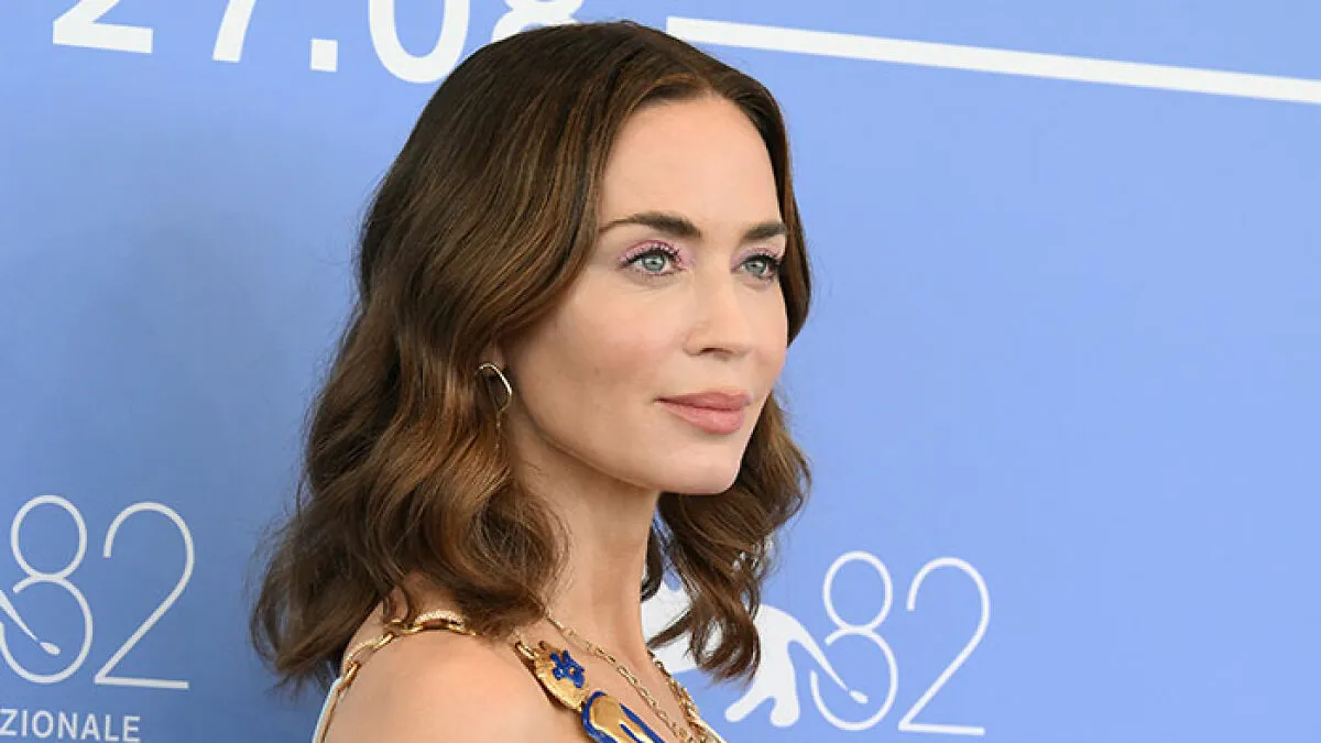 Emily Blunt’s Braless Look In Venice Sparks Plastic Surgery Rumors
