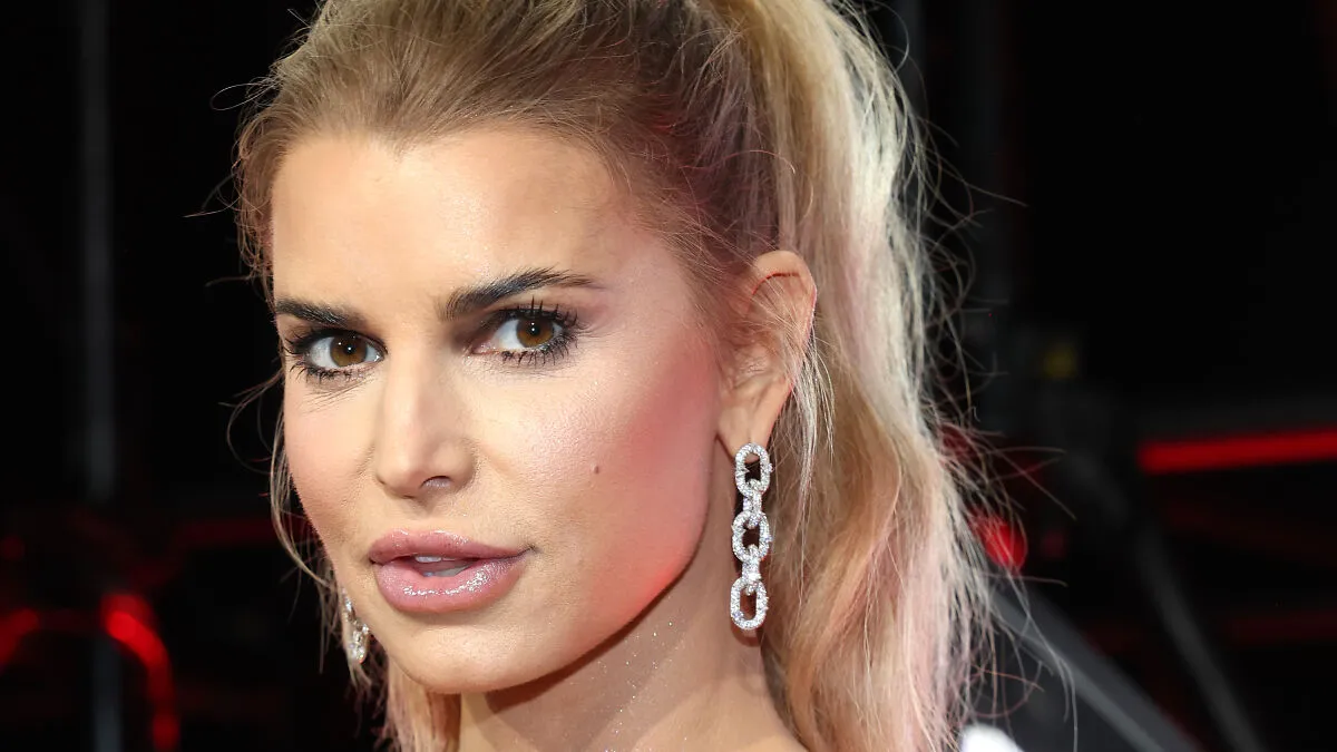 “Doesn’t Look Like Herself”: Fans Blast Jessica Simpson For Plastic Surgery At 2025 VMAs