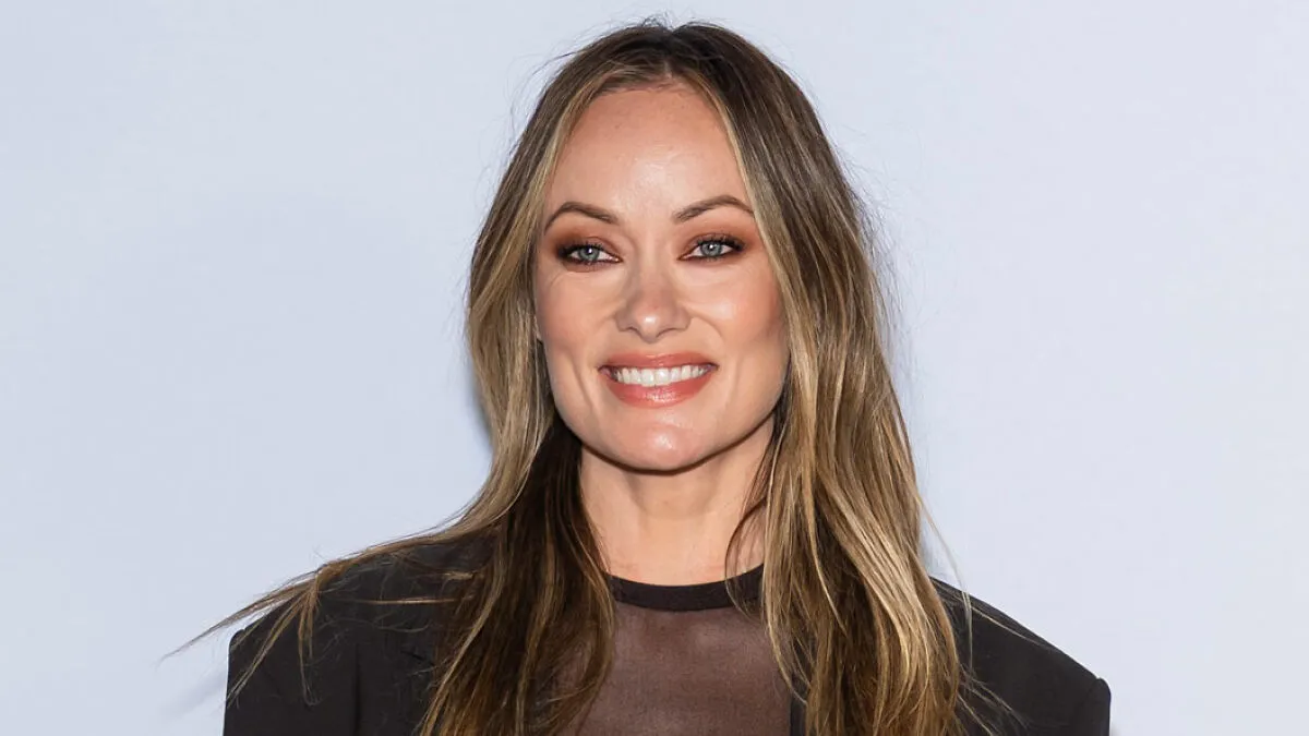 Olivia Wilde Goes Bra-Less And Flashes Her Toned Abs In Sheer Outfit At New York Fashion Week