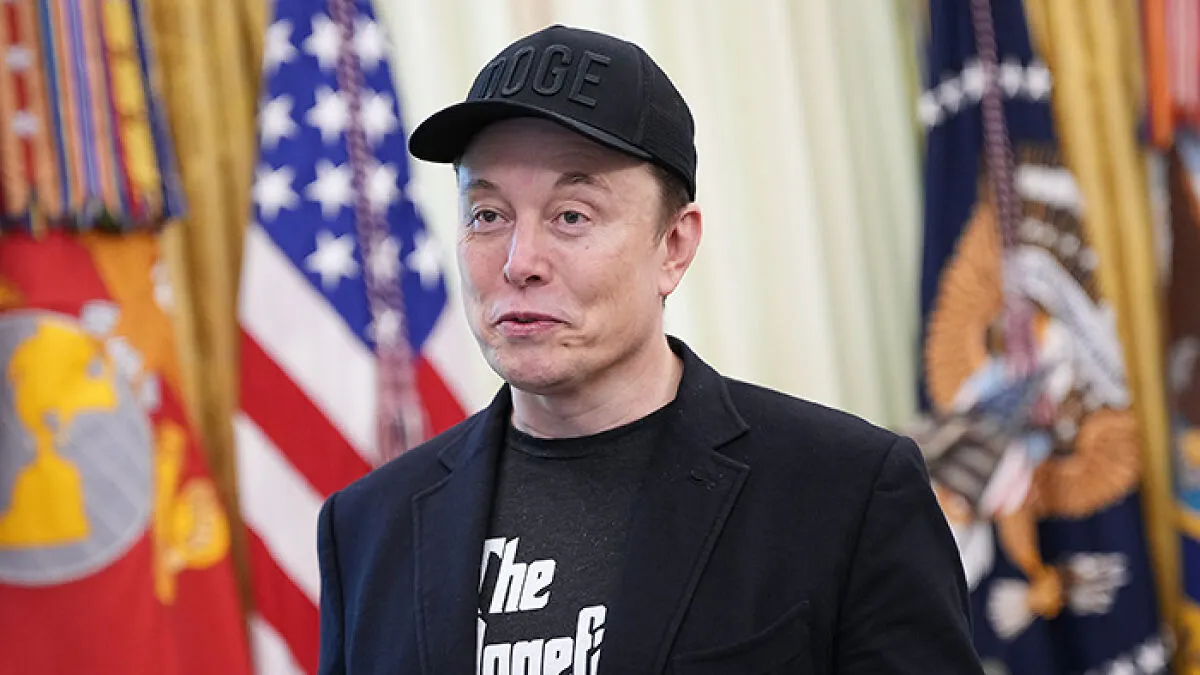 Elon Musk Has Strong One Word Response To Stephen King's False Allegation Against Charlie Kirk After His Passing