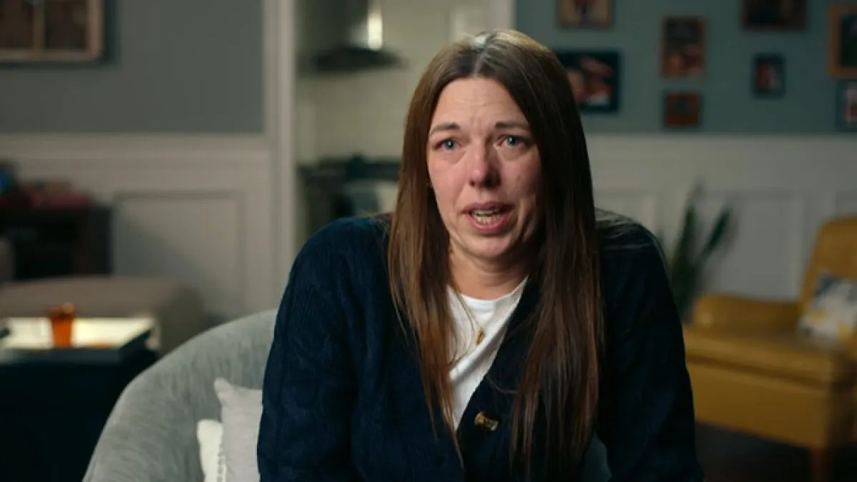 Mom Makes Shocking Confession After Anonymously Bullying Daughter For A Year