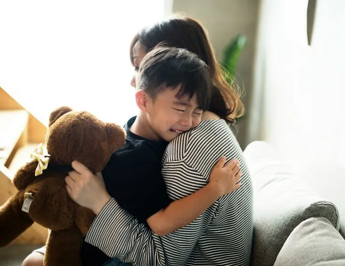 42 Parents Reveal Weird Life Hacks They Rely On To Keep Their Kids Happy And Behaving