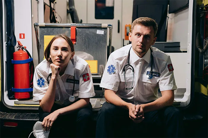 49 Stories From Medical Professionals Who Caught Patients Faking It