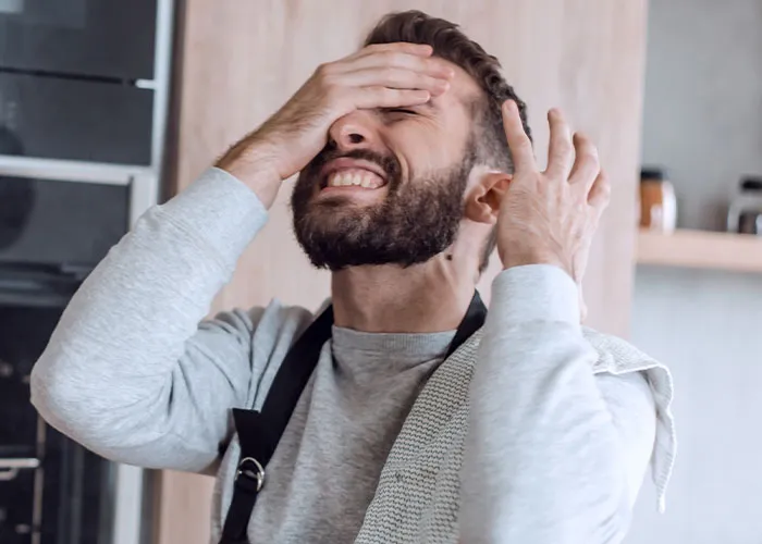 20 Empleados comparten sus encuentros con los clientes más tontos, y es tan divertido como doloroso de leer