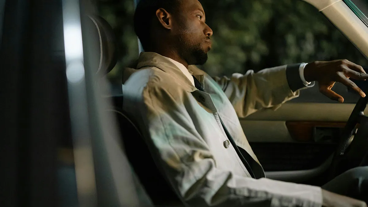 Guy Gets Heart Broken By GF, Irked When She Says She Still Wants 20-Hour Ride Home From Thanksgiving