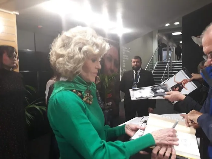 "It Made My Entire Life": 45 Times Meeting An Idol Went Better (Or Worse) Than Anyone Expected