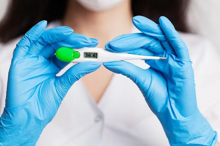 43 Doctors Share The Wildest Cases That Made Them Say “How Are You Still Alive?”
