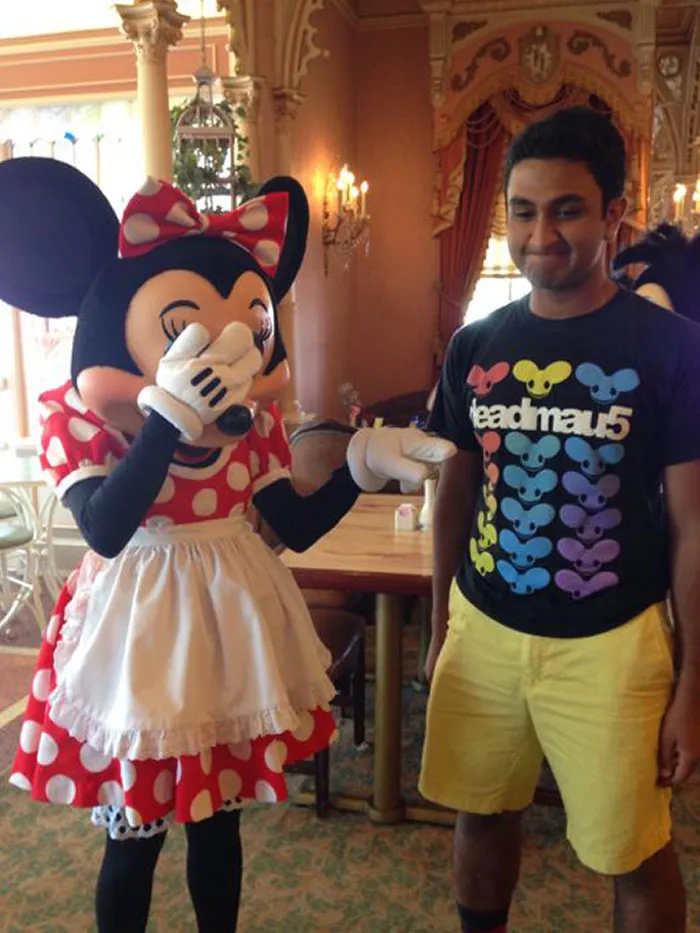 My Friend Went To Disneyland Wearing The Wrong Shirt