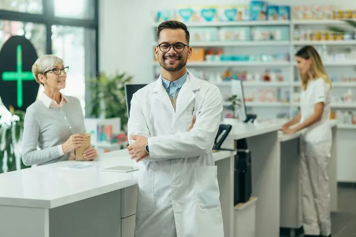 32 People Answer: "What Two Jobs Are Fine On Their Own But Suspicious If You Work Both Of Them?”
