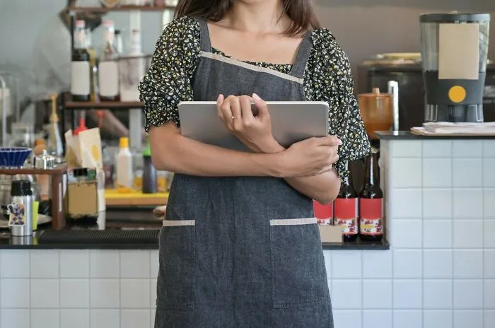 "Maybe If You Hadn't Boned Our Son’s Girlfriend": 45 Crazy Stories Servers Overheard