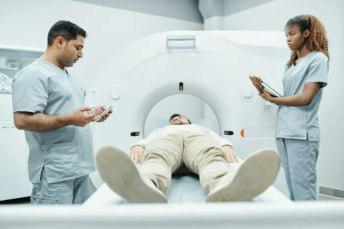 42 Rare Diseases That Sound Like A Science Fiction Plot But Are 100% Real