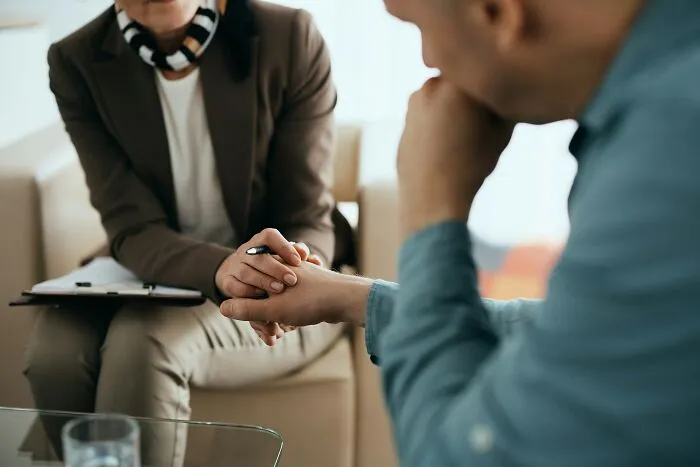 32 People Answer: "What Two Jobs Are Fine On Their Own But Suspicious If You Work Both Of Them?”