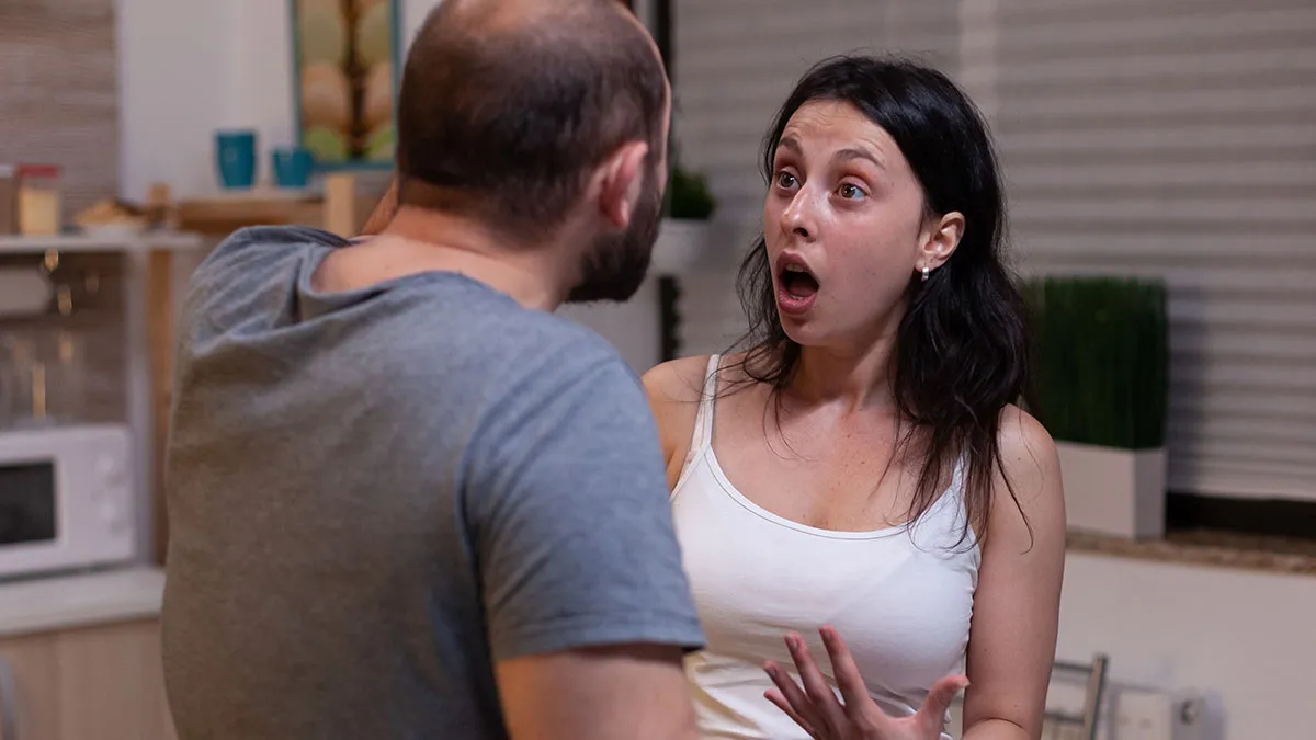 Mom Embraced The Open Marriage Dad Suggested, Now He Can’t Handle The Consequences