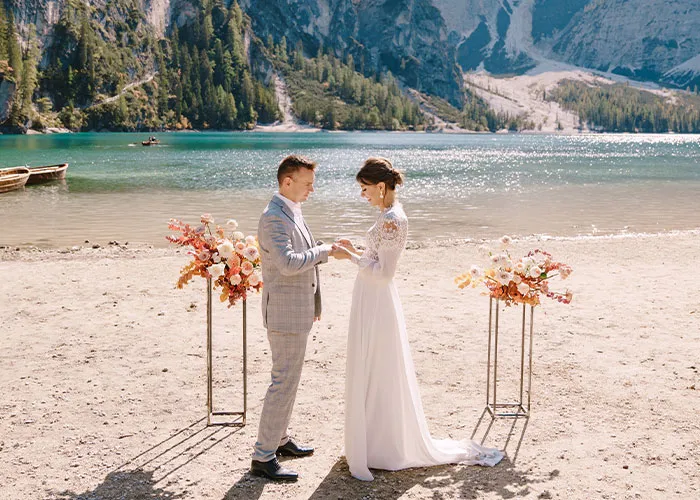44 People Spilled Their True Feelings About Weddings, And They're Ruthless