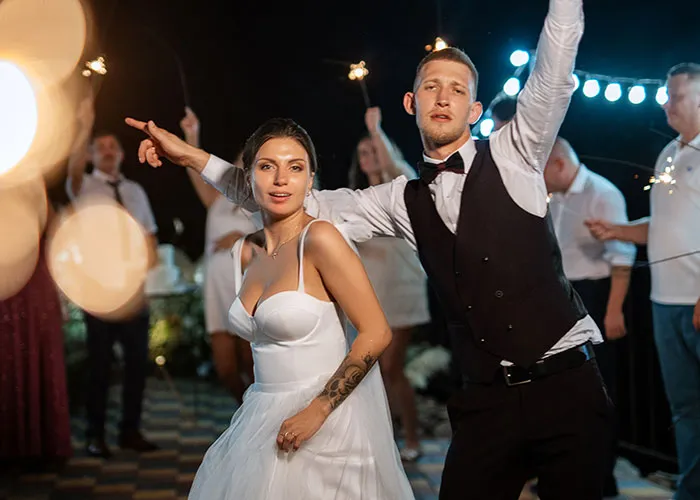 44 People Spilled Their True Feelings About Weddings, And They're Ruthless
